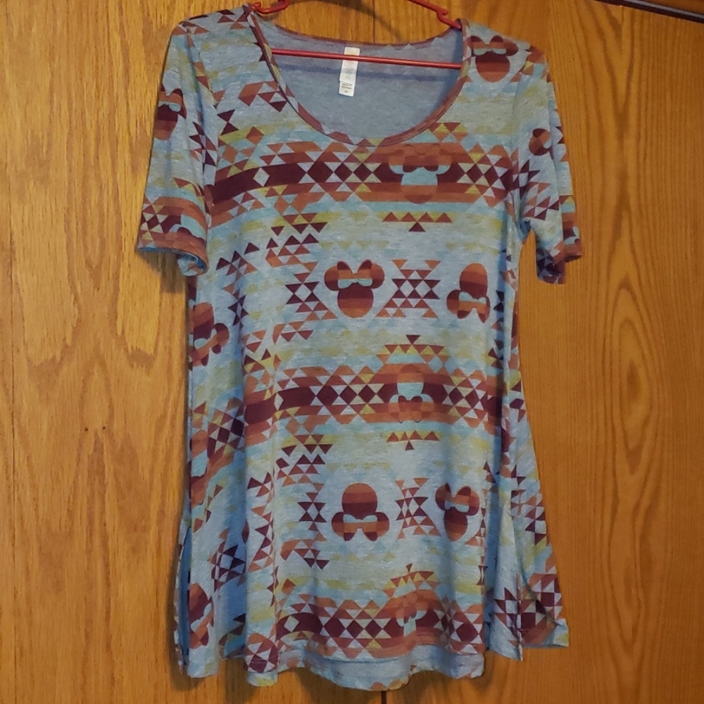 Lularoe Minnie Mouse shirt